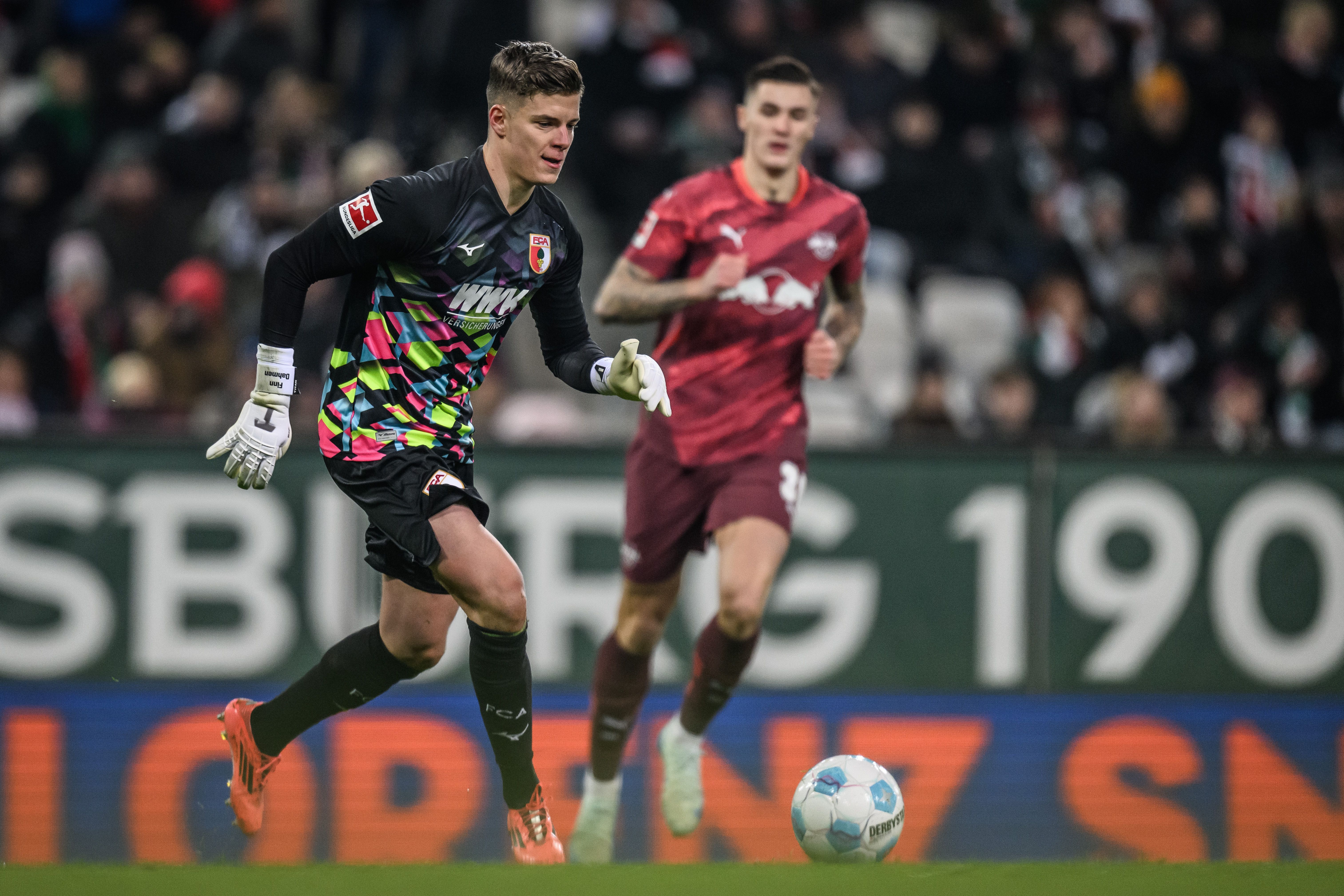 奥格斯堡球队取得胜利,再获佳绩 奥格斯堡球队取得胜利,再获佳绩