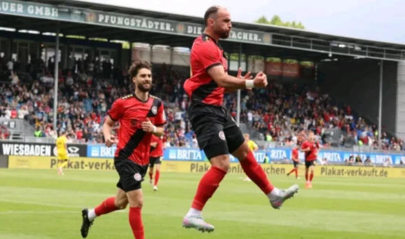 开云体育平台APP-曼联力克拜仁，晋级欧冠淘汰赛