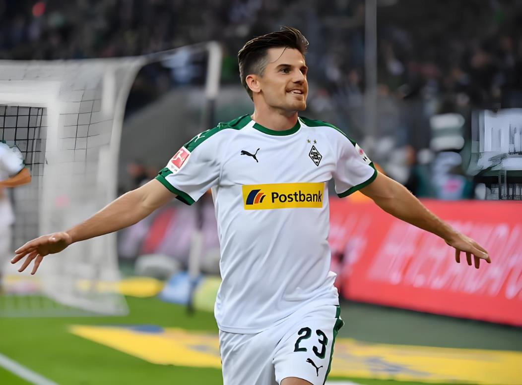 开云体育在线-门兴格拉德巴赫在法甲赛场上夺冠