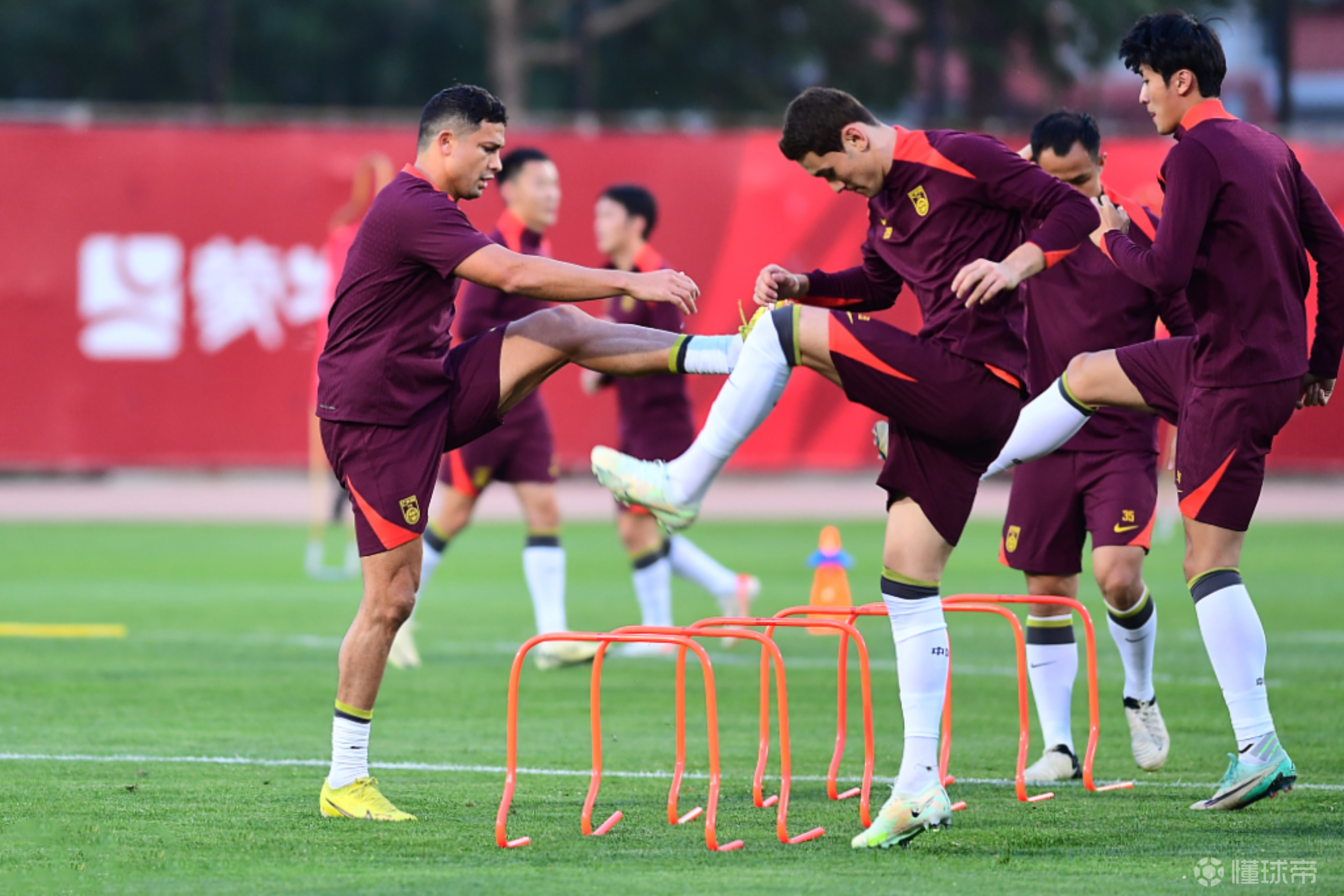 开云体育中国-国足再度凯旋归来,大显身手
