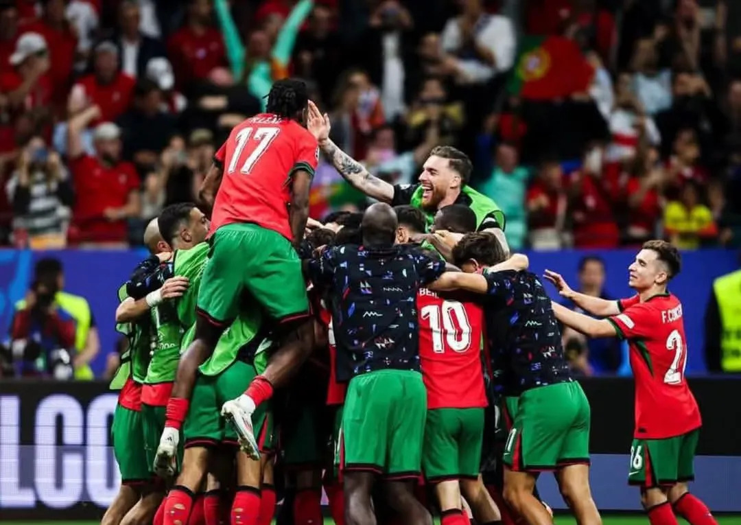 欧洲杯小组赛结束,激烈对抗持续 欧洲杯小组赛结束,激烈对抗持续