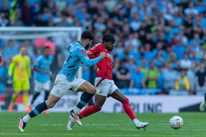 开云平台-包含曼城主场大胜狼队，继续保持胜利势头的词条