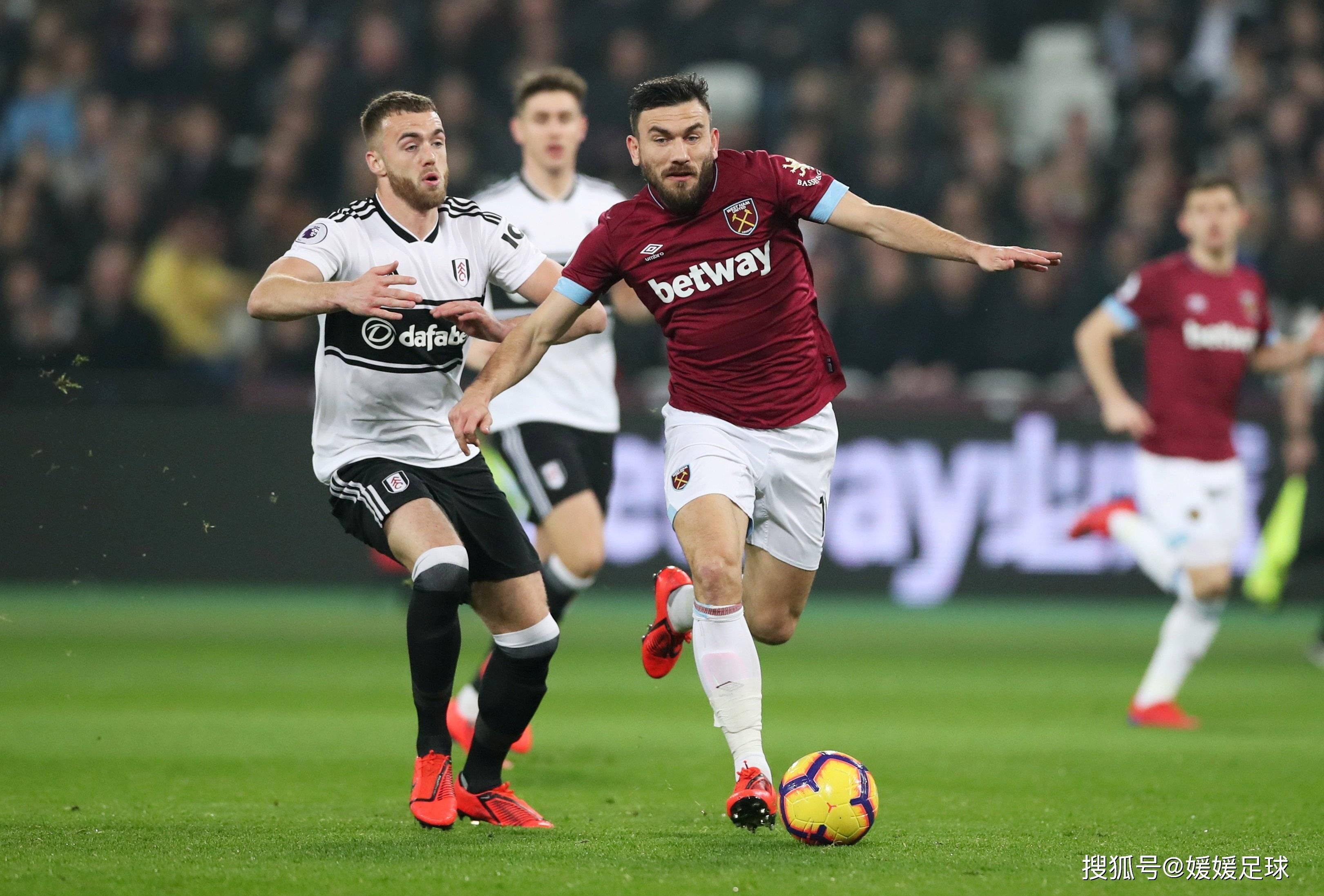 开云APP-雷恩俱乐部在激烈比赛中勇夺冠军