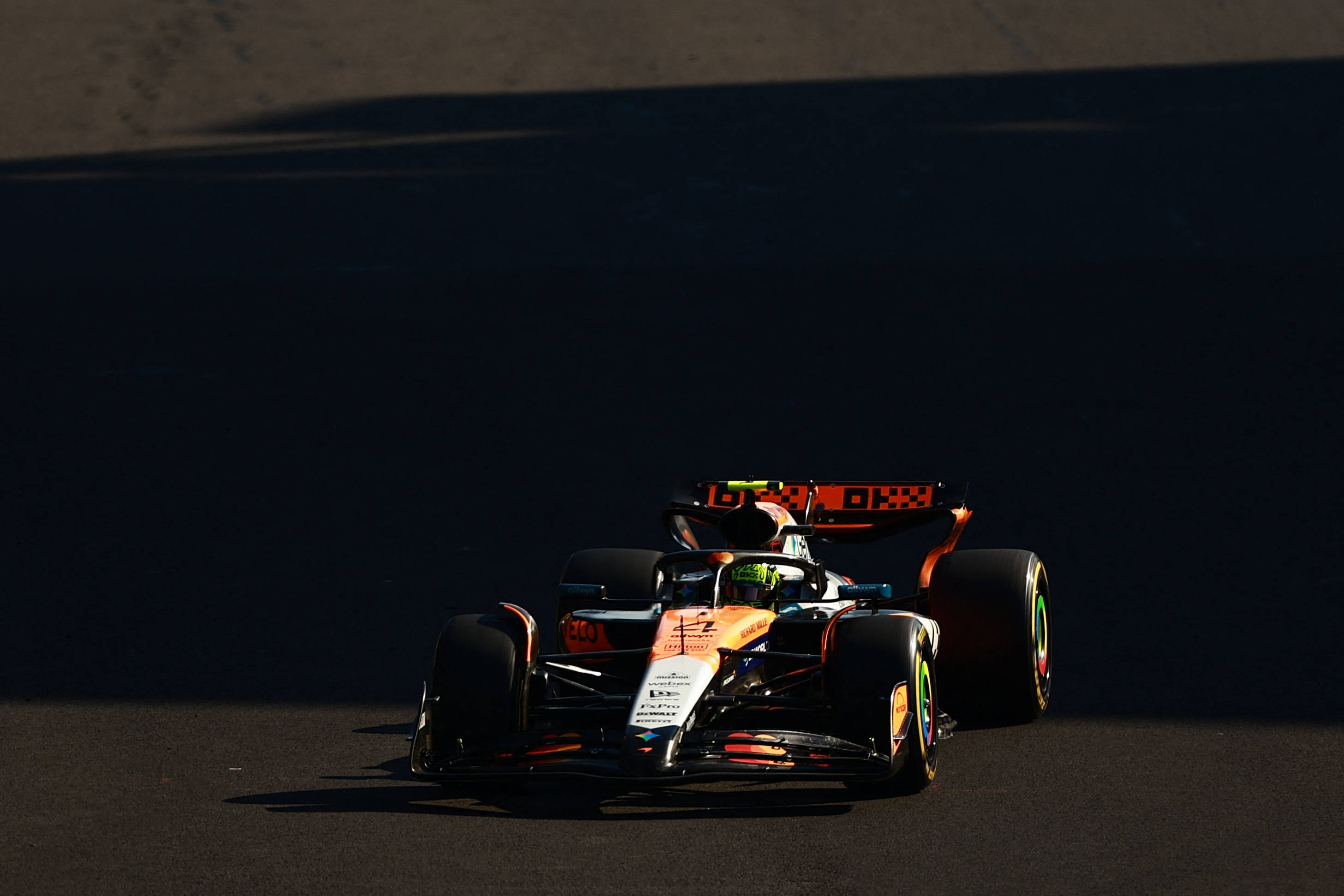 开云体育在线-雷诺车队绝杀红牛车队，诺里斯状态火热的简单介绍