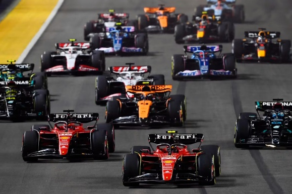 梅赛德斯完胜索伯车队,皮亚斯特里关键制胜 梅赛德斯完胜索伯车队,皮亚斯特里关键制胜