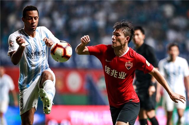 广州富力客场逆转深圳佳兆业,保级压力减轻 广州富力客场逆转深圳佳兆业,保级压力减轻