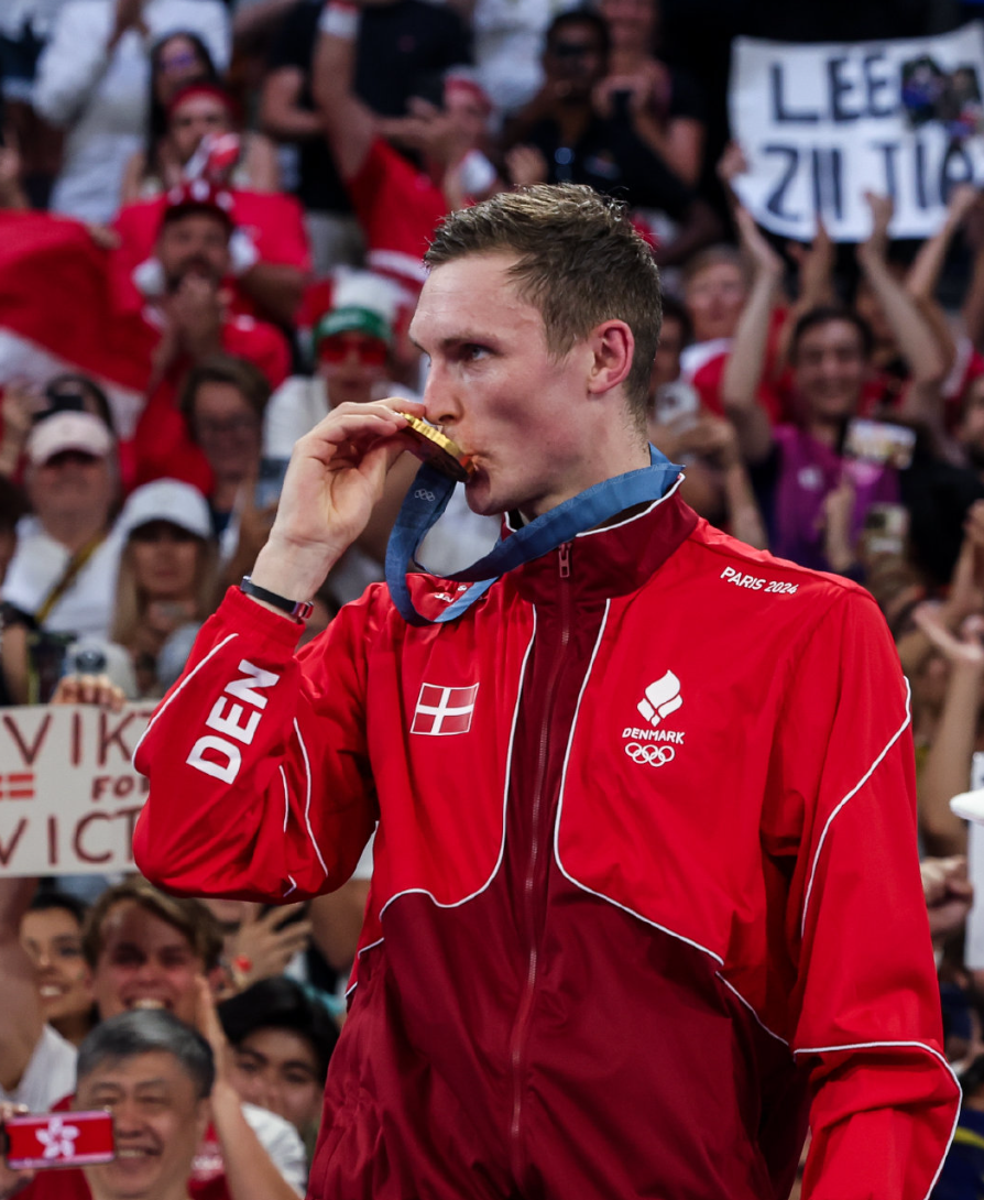 开云下载-马来西亚队险胜日本队，安赛龙惊艳四座