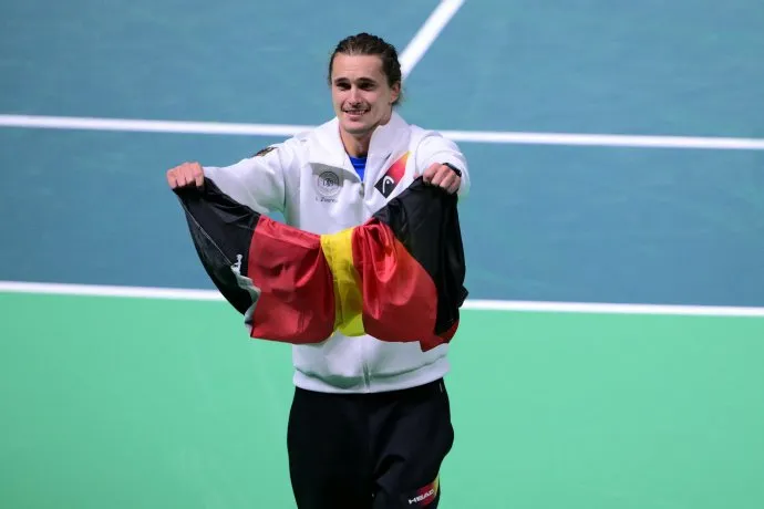 拉沃尔杯绝杀联合杯,兹维列夫统治全场 拉沃尔杯绝杀联合杯,兹维列夫统治全场