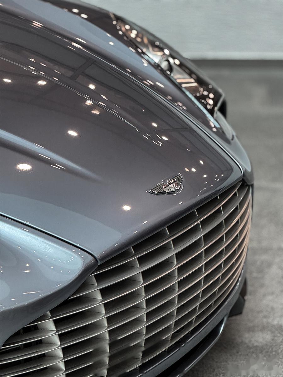 开云体育app-红牛二队力克阿斯顿马丁，皮亚斯特里状态火热