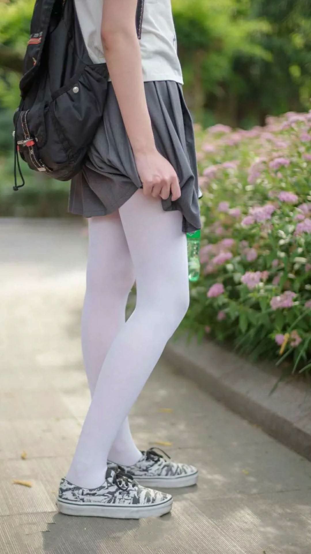 开云体育登录-毕尔巴鄂单节风暴！欧冠淘汰赛焦点战3-0击溃拉齐奥，圣马梅斯沸腾