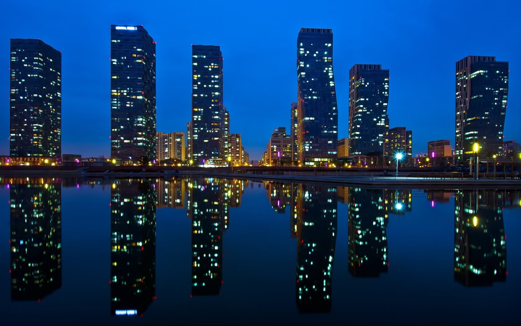 熔炉淬炼的黄金獠牙,当太阳的强压遇见莫兰特的关键法则