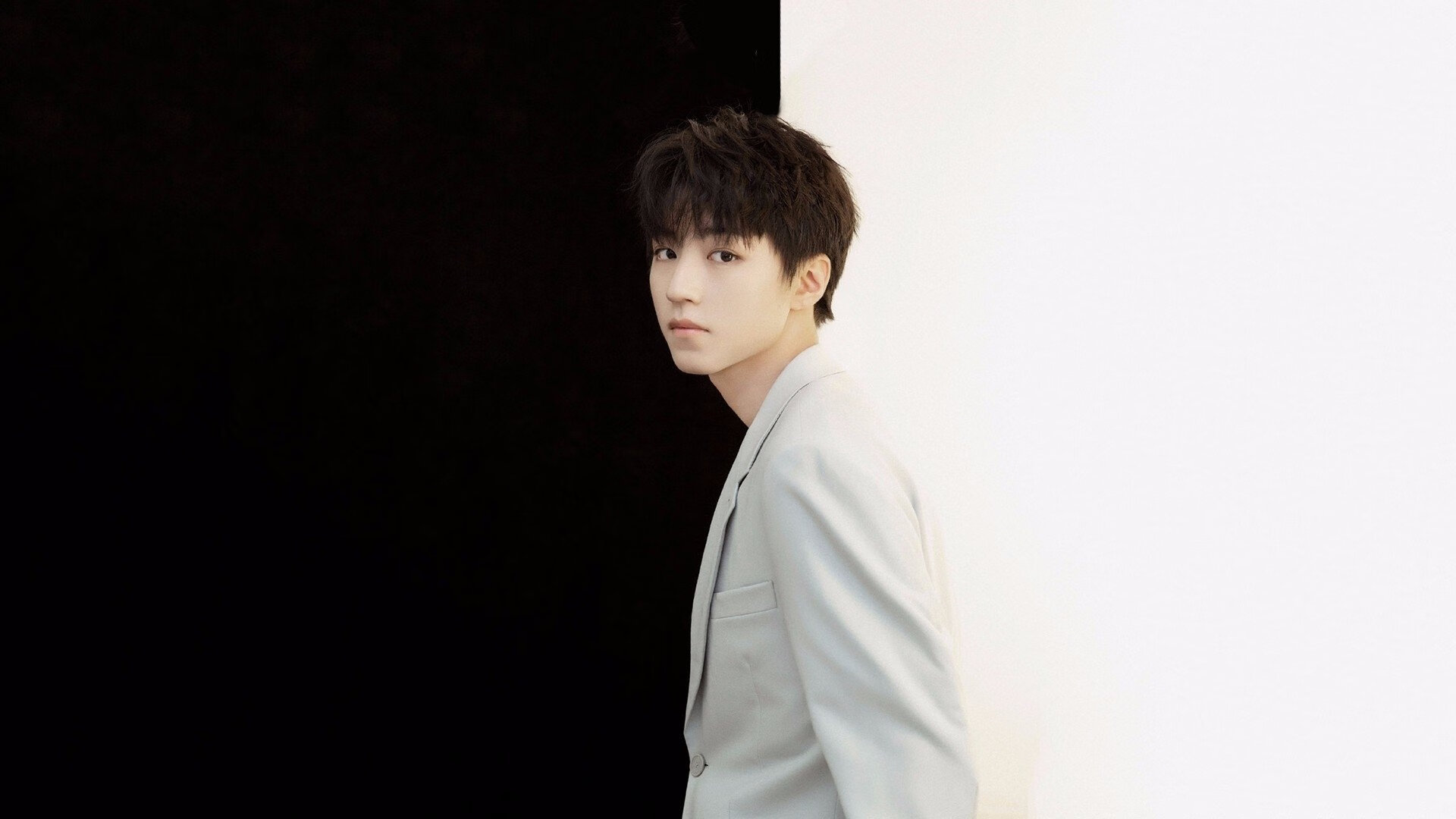 开云平台-公牛的怒吼,12-0冲击波与王朝的黄昏